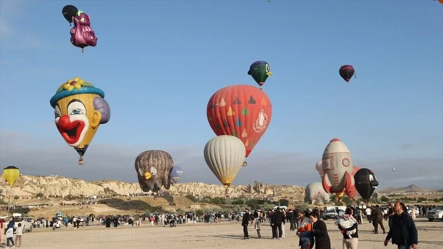  Nevşehir'de Kapadokya Balon Festivali