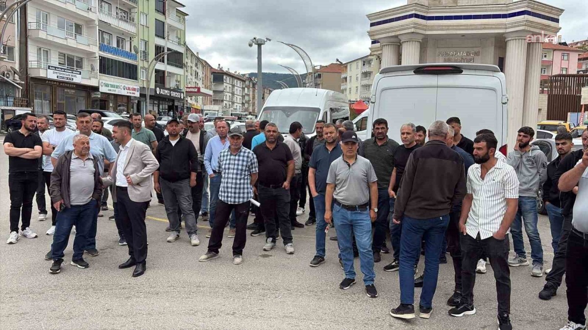 Maaşlarını Alamayan Maden İşçileri İş Durdurdu